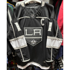 Джерсі чоловіча команди Los Angeles Kings Анже Копітар Adidas чорного кольору Джерсі чоловіча команди Los Angeles Kings Анже Копітар Adidas чорного кольору
